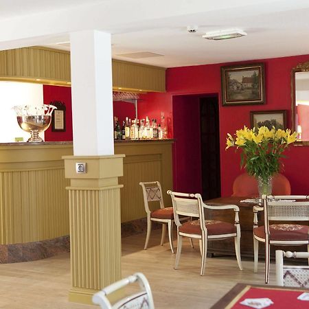 Logis Hotel O En Couleur Oucques-la-Nouvelle المظهر الخارجي الصورة